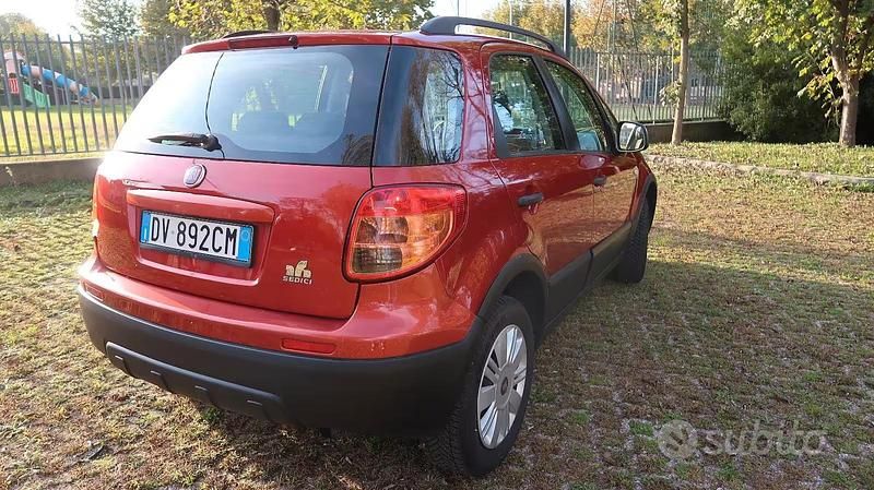 Usata Fiat Sedici 2009 Rosso SUV
