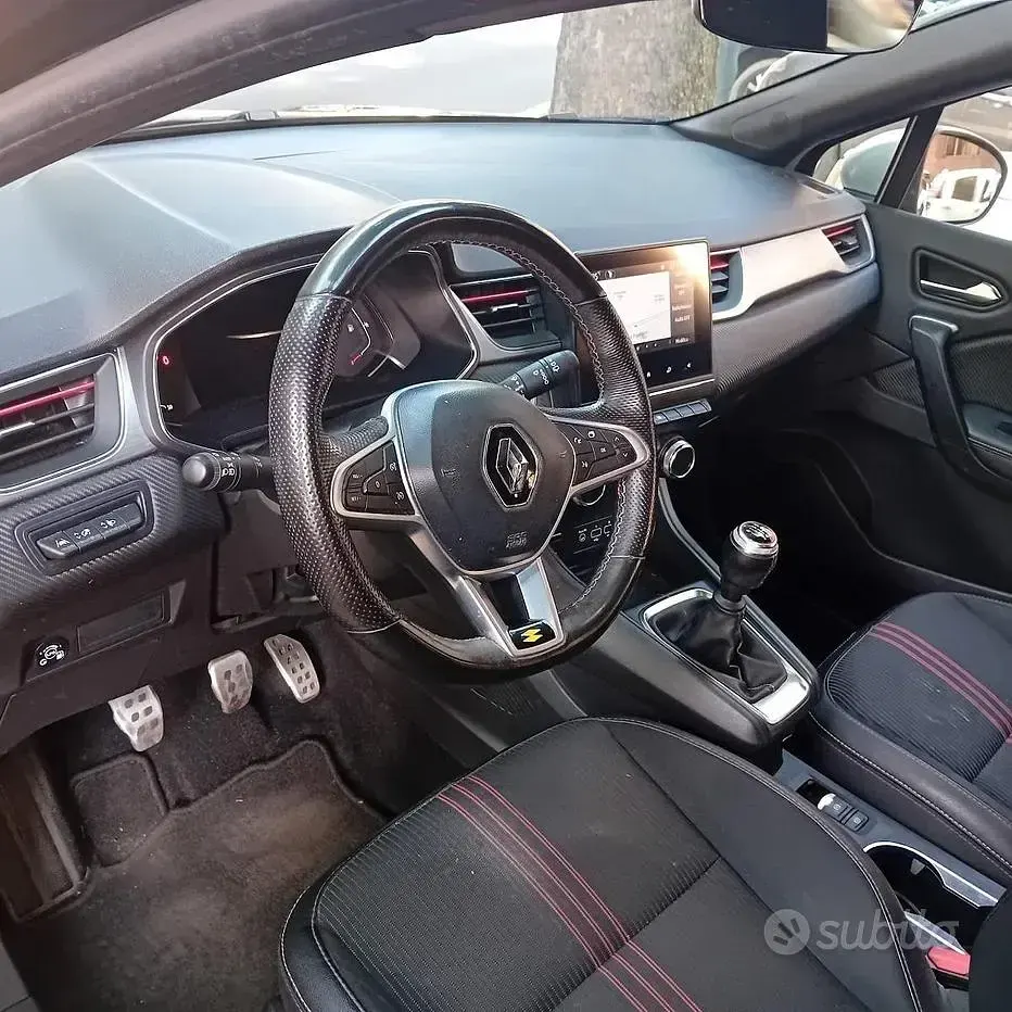 Usata Renault Captur 101 CV (74 kW) 2021 Nero SUV