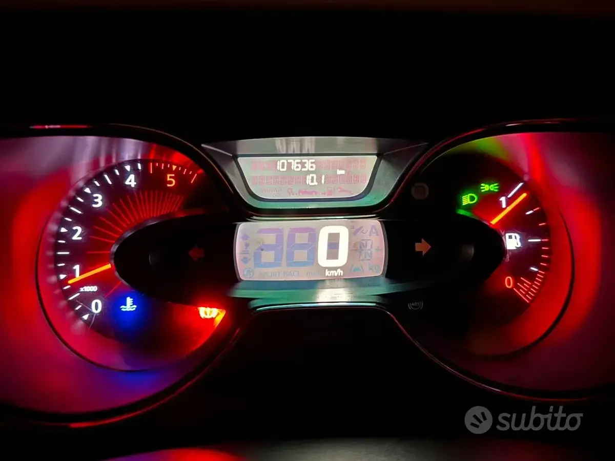 Usata Renault Captur Iconic 90 CV (66 kW) 2016 SUV