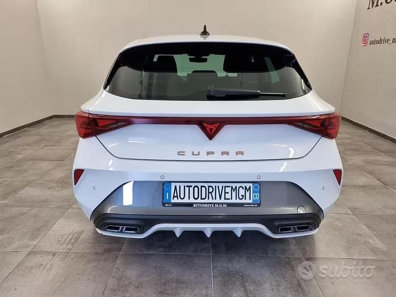 Usata Cupra Leon 150 CV (110 kW) 2025 Bianco Berlina