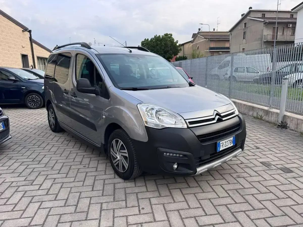 Usata Citroën Berlingo Feel 99 CV (72 kW) 2018 Argento Monovolume