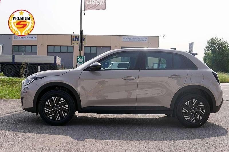 Nuova Fiat 600 Comfort 101 CV (74 kW) 2025 Verde SUV