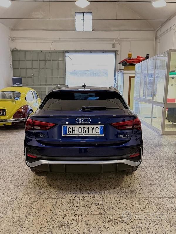 Begagnad Audi Q3 Comfort 150 HK (110 kW) 2021 Blå SUV