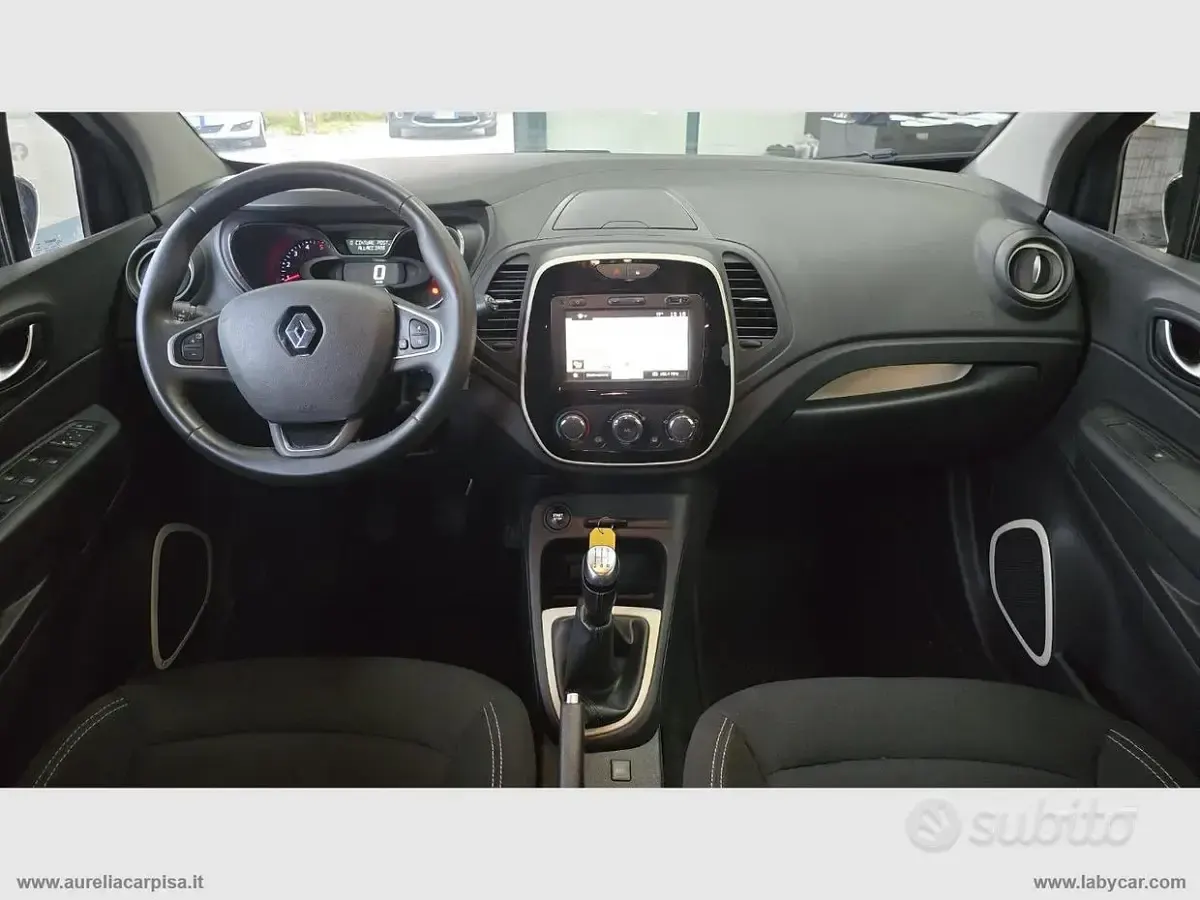 Usata Renault Captur Zen 90 CV (66 kW) 2018 Grigio SUV