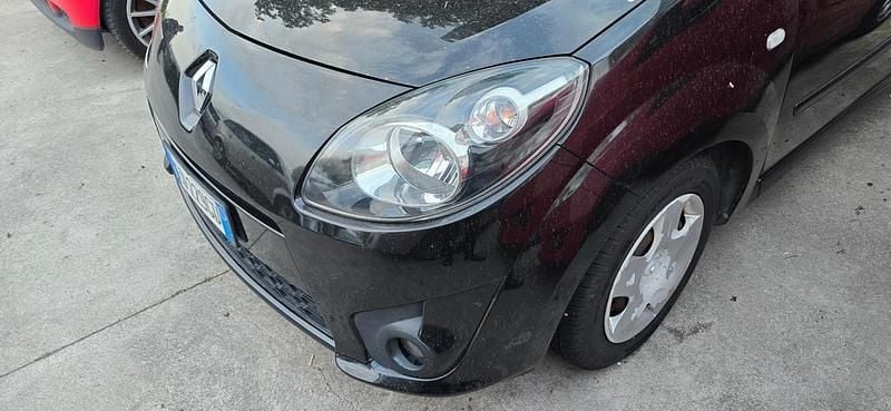 Usado Renault Twingo Dynamique 75 HP (55 kW) 2011 Preto Citadino