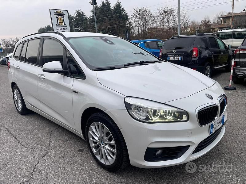 Usata BMW 218 Luxury Line 149 CV (109 kW) 2018 Bianco Station wagon
