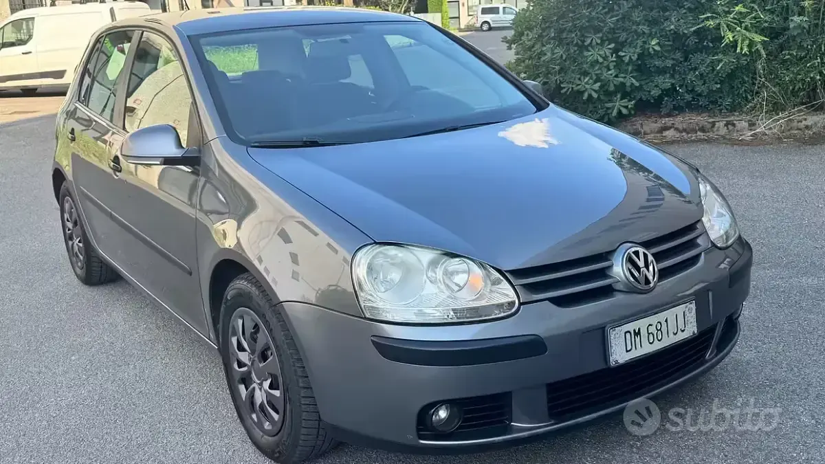 Usata VW Golf VI 105 CV (77 kW) 2008 Grigio Utilitaria