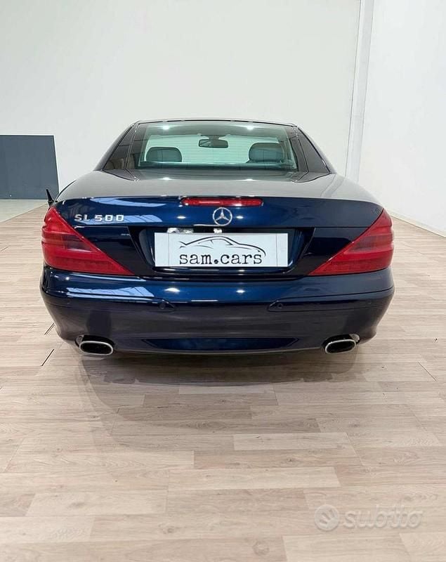 Usata Mercedes SL500 306 CV (225 kW) 2002 Blu Cabrio