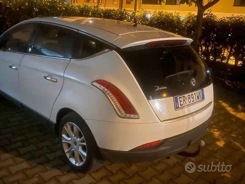 Usata Lancia Delta 2013 Bianco Utilitaria