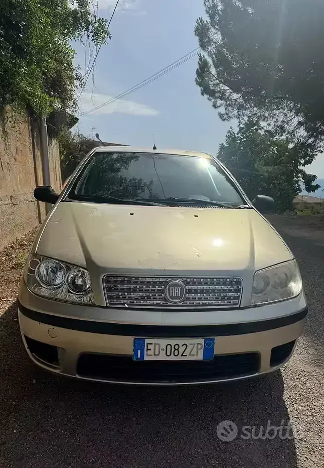 Usata Fiat Punto 69 CV (50 kW) 2010 Marrone Utilitaria