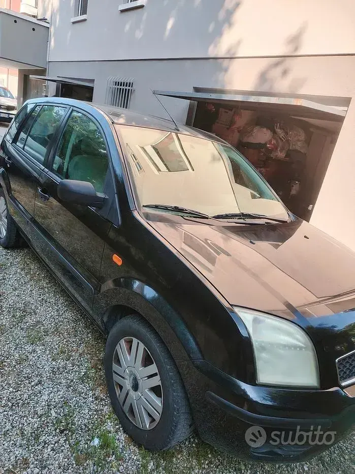 Usata Ford Fusion 2002 Nero Utilitaria
