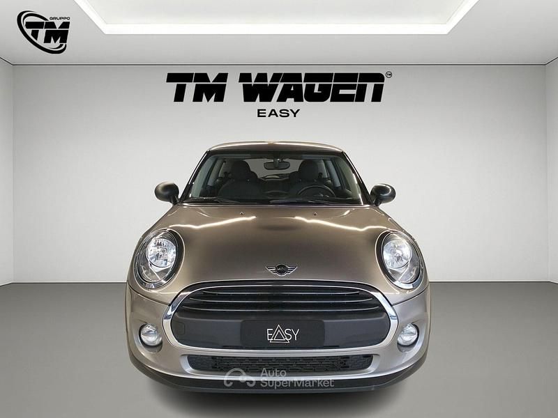 Begagnad Mini ONE 75 HK (55 kW) 2017 Vit Halvkombi