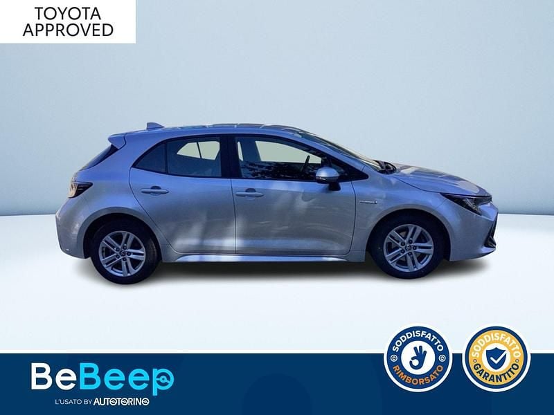 Usata Toyota Corolla Active 98 CV (72 kW) 2022 Argento metallizzato Berlina