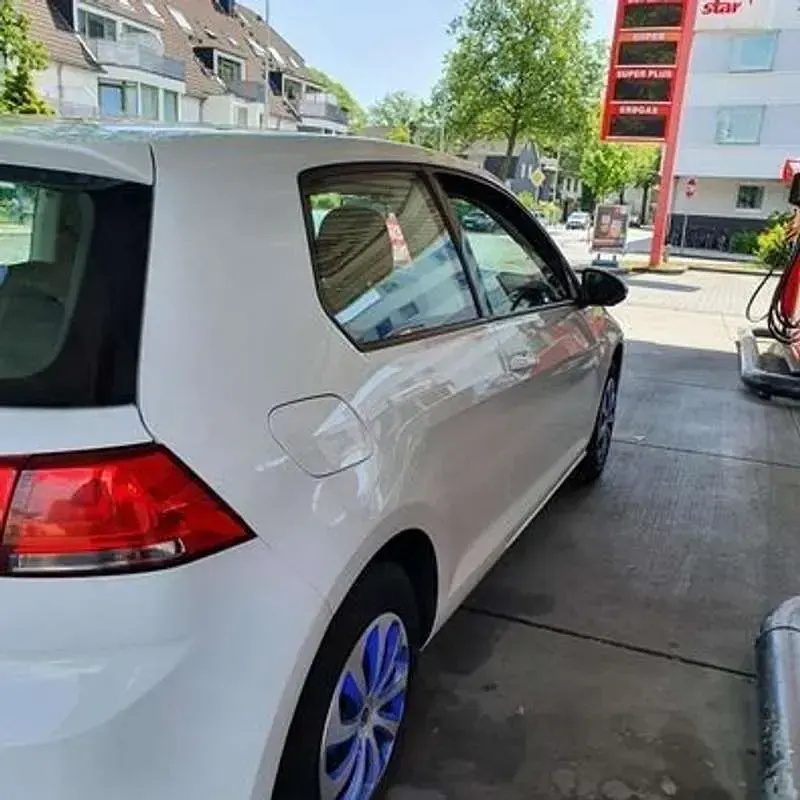 Usata VW Golf VII Trendline 105 CV (77 kW) 2013 Berlina