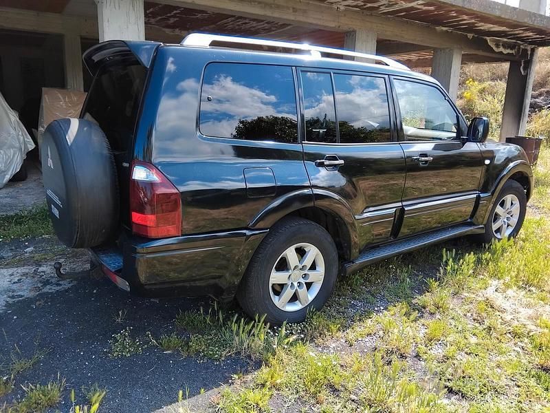 Usata Mitsubishi Pajero Intense 160 CV (117 kW) 2006 Nero SUV