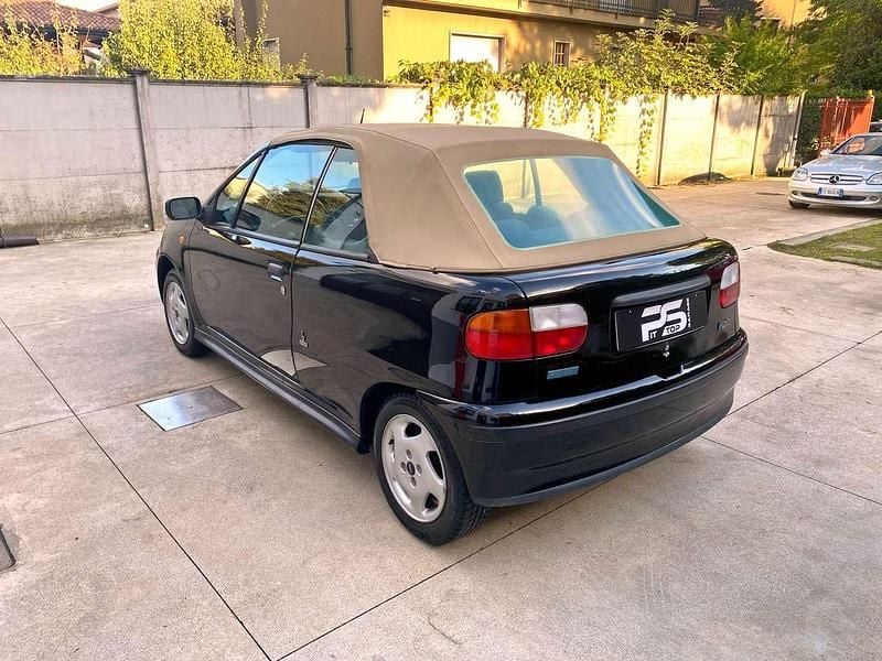 Usata Fiat Punto Cabriolet 60 CV (44 kW) 1999 Nero Cabrio