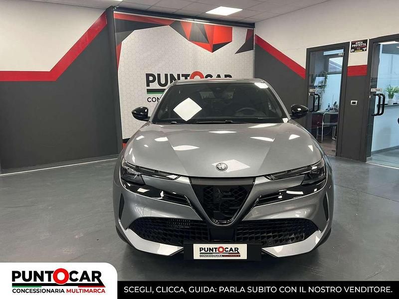 Nuova Alfa Romeo Junior Edizione Speciale 145 CV (106 kW) 2025 Nero SUV