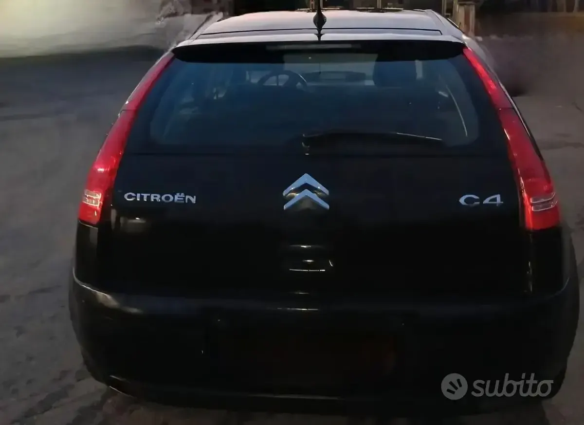 Usata Citroën C4 109 CV (80 kW) 2006 Nero Berlina