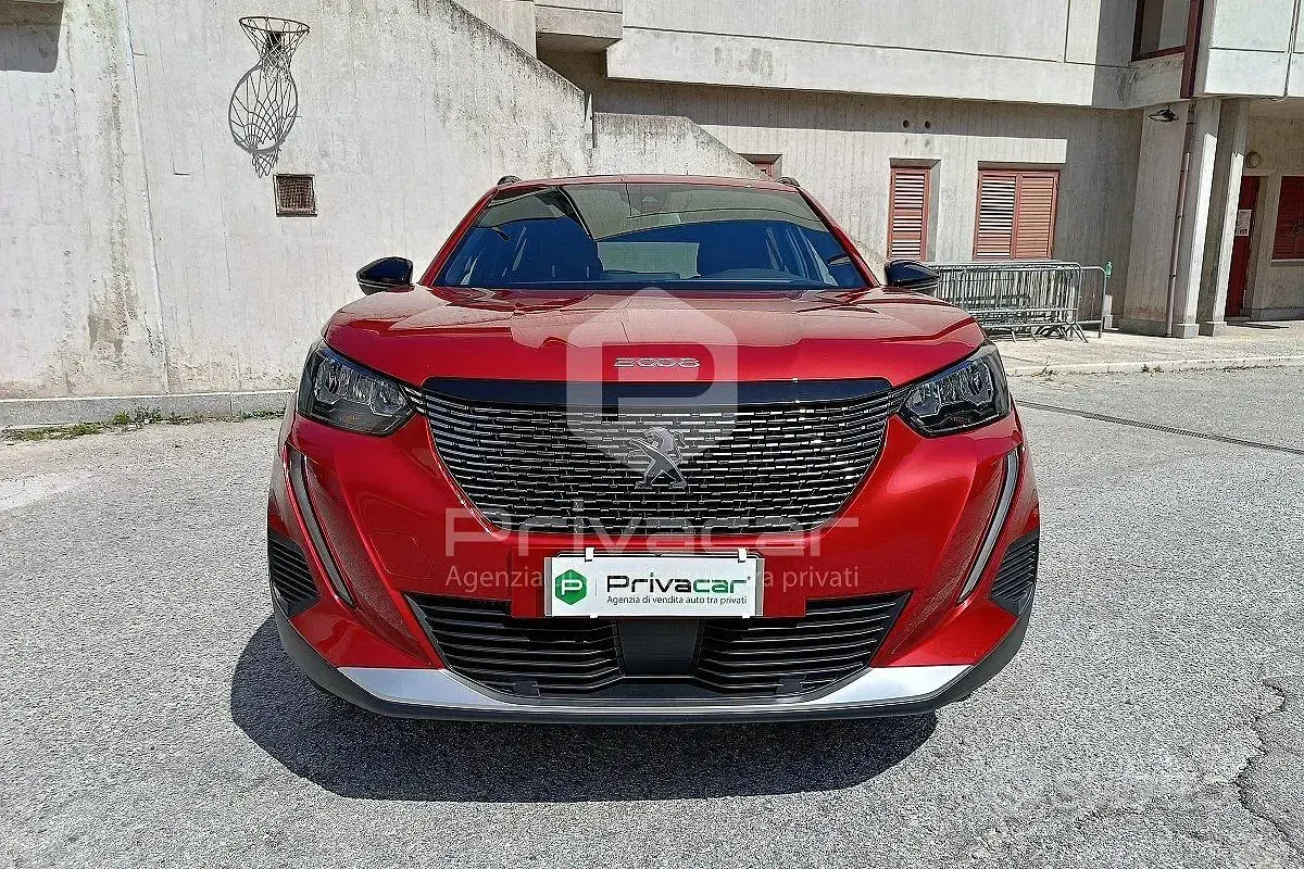 Usata Peugeot 2008 Allure 101 CV (74 kW) 2023 Rosso SUV