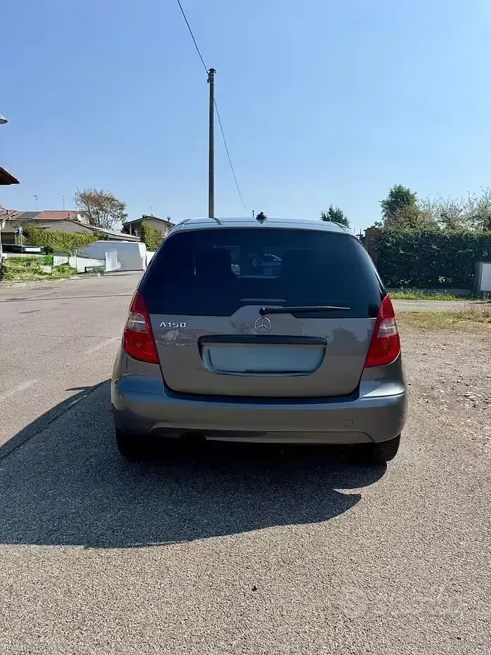 Usata Mercedes A150 Classic 95 CV (69 kW) 2009 Grigio Utilitaria