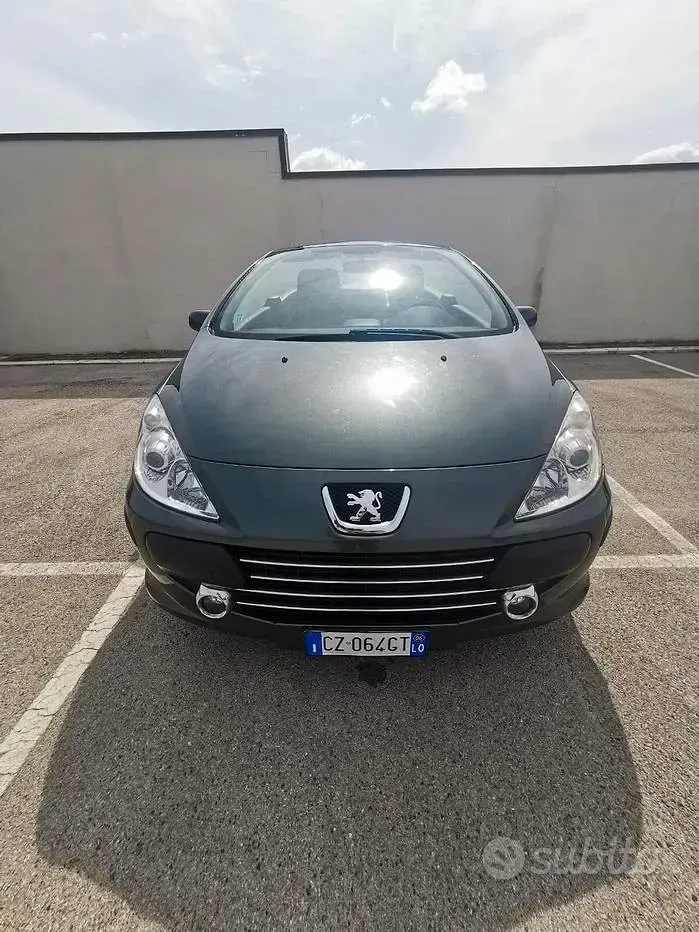 Usata Peugeot 307 CC 136 CV (100 kW) 2006 Grigio Cabrio