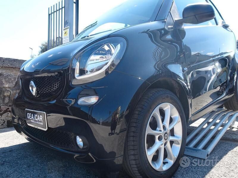Usata Smart ForTwo Coupé Prime 90 CV (66 kW) 2019 Nero Utilitaria