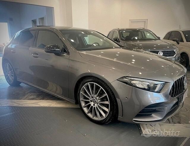 Usata Mercedes A180 AMG 116 CV (85 kW) 2019 Grigio Berlina
