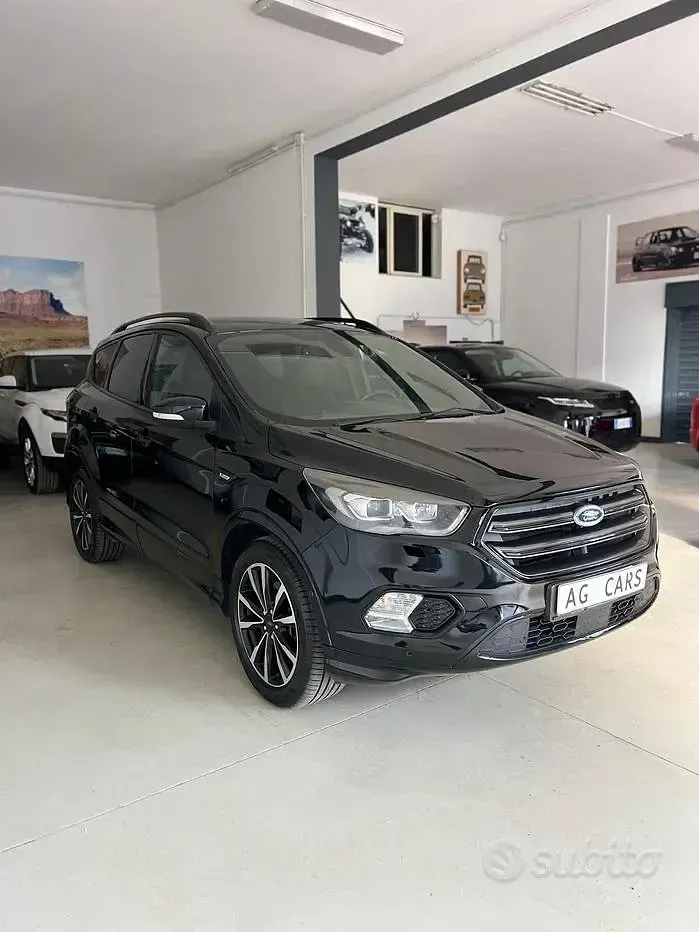 Usata Ford Kuga ST-Line 150 CV (110 kW) 2019 Nero SUV