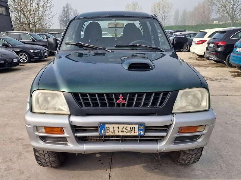 Usata Mitsubishi L200 99 CV (72 kW) 2000 Argento Pick-up