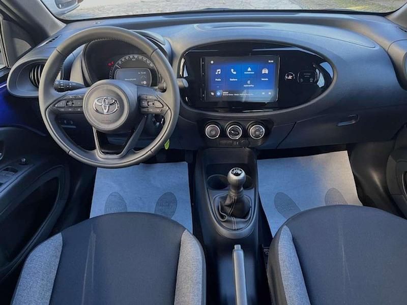 Nuova Toyota Aygo X Active 72 CV (52 kW) 2025 Blu/azzurro SUV
