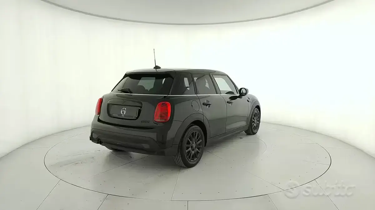 Usata Mini Cooper Classic 136 CV (100 kW) 2023 Nero Utilitaria