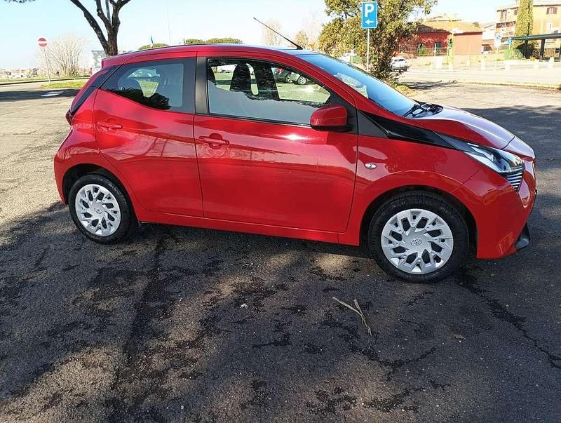 Usata Toyota Aygo Business Edition 72 CV (52 kW) 2018 Utilitaria