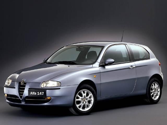 Nero metallizzato Usata 2004 Alfa Romeo 147 Progression Due volumi | 2400 € (Buon prezzo) - Immagine 1/3