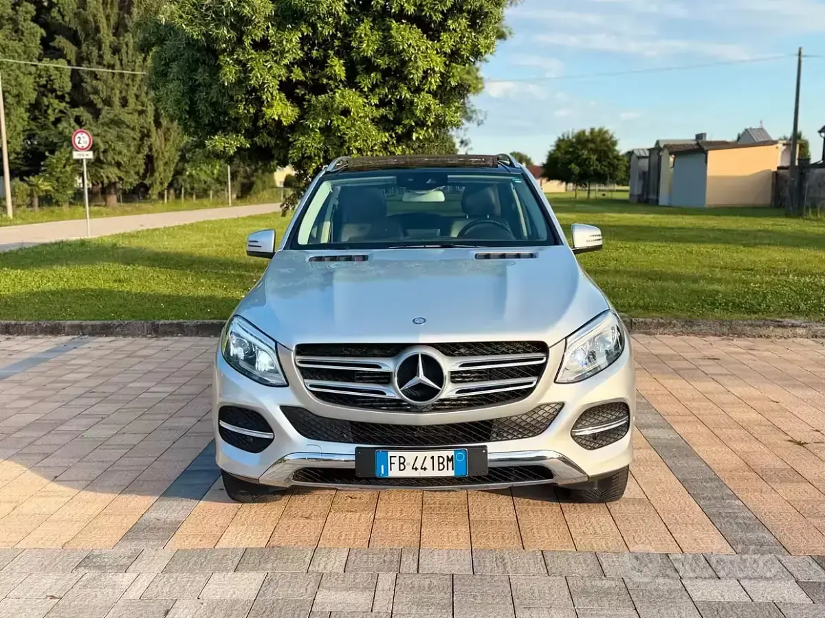 Usata Mercedes GLE250 204 CV (150 kW) 2015 Grigio SUV