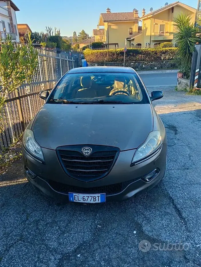 Usata Lancia Delta 190 CV (139 kW) 2013 Utilitaria