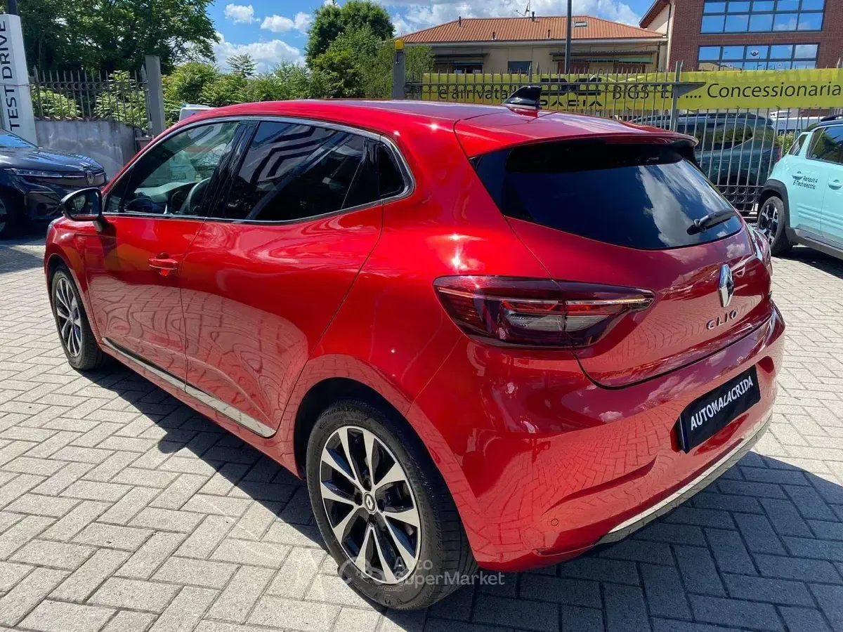 Usata Renault Clio V Techno 145 CV (106 kW) 2023 Rosso passion Berlina