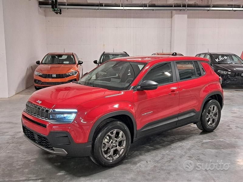 Usata Jeep Avenger Longitude 101 CV (74 kW) 2024 Rosso SUV