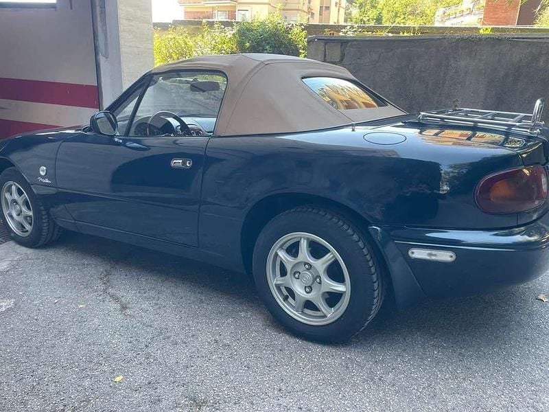 Usata Mazda MX5 90 CV (66 kW) 1996 Blu/azzurro Cabrio