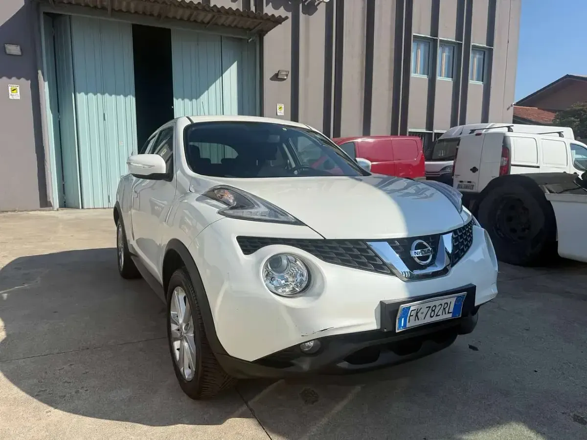 Usata Nissan Juke Acenta 116 CV (85 kW) 2017 Bianco SUV