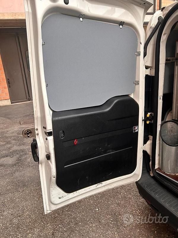 Usata Fiat Doblò Easy 120 CV (88 kW) 2018 Bianco Monovolume