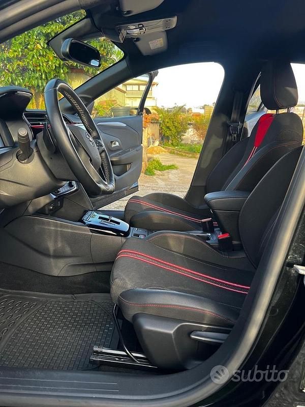 Usata Opel Corsa GS Line 131 CV (96 kW) 2022 Nero Utilitaria
