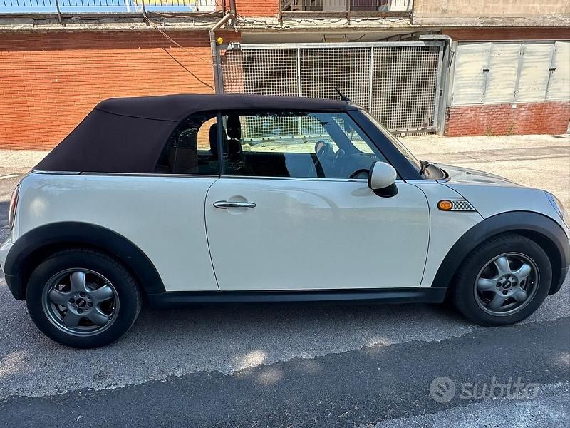 Usata Mini Cooper Cabriolet 2009 Cabrio