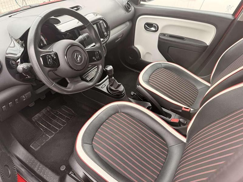 Usata Renault Twingo Intens 65 CV (47 kW) 2021 Rosso Utilitaria