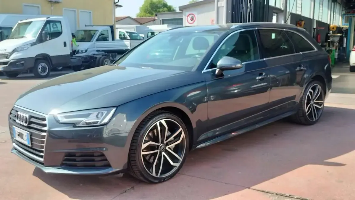 Usata Audi A4 Ambiente 190 CV (139 kW) 2017 Grigio Station wagon