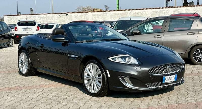Usata Jaguar XK Portfolio 385 CV (283 kW) 2014 Monti grey Cabrio
