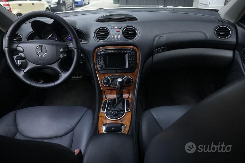 Usata Mercedes SL500 306 CV (225 kW) 2002 Argento Cabrio