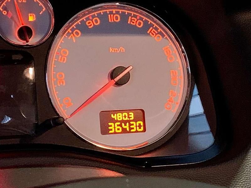 Usata Peugeot 307 CC 109 CV (80 kW) 2009 Argento Cabrio