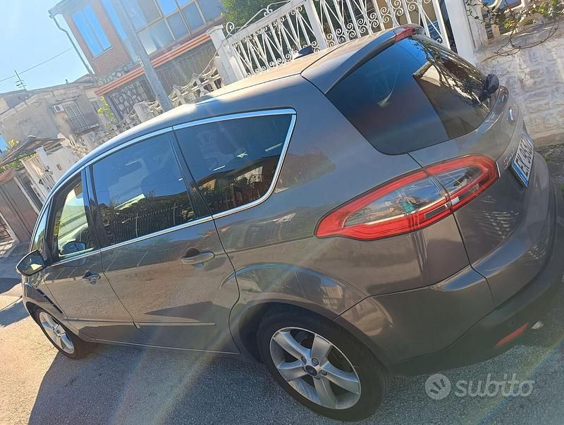 Usata Ford S-MAX S 163 CV (119 kW) 2011 Marrone Monovolume