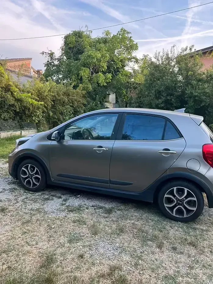 Usata Kia Picanto 67 CV (49 kW) 2019 Utilitaria