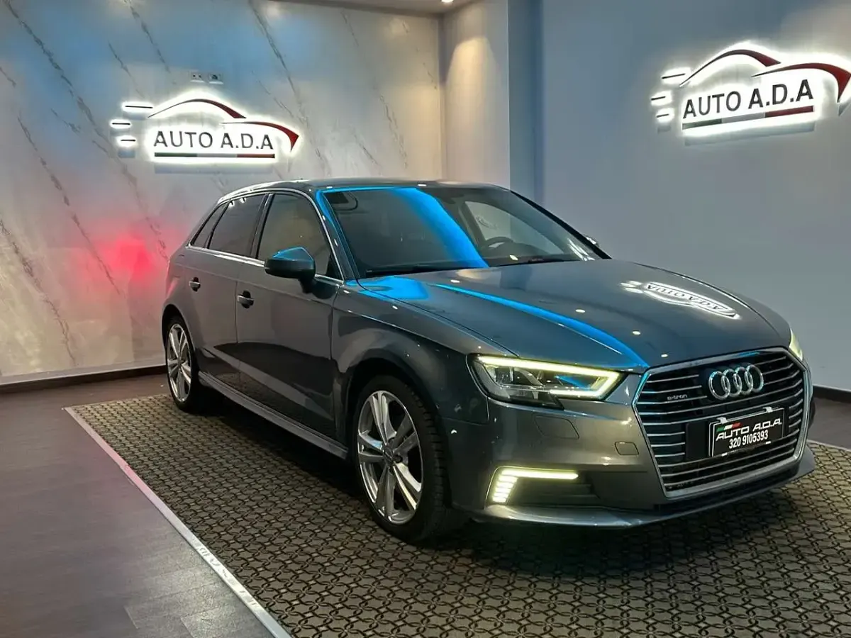 Usata Audi e-tron Admired 150 CV (110 kW) 2020 Grigio SUV